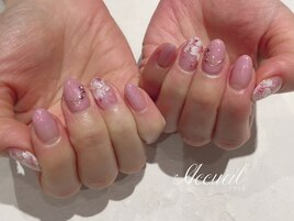 ピンクの桜ネイル