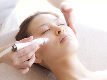 メディカルエステティックサロン サロンド ハリス ヤゴト(Salon'de HALLIS yagoto)の写真/【韓国で定番の毛穴管理】開き毛穴・黒ずみ・ニキビケアに！水光ハイドラ+バブルリフト+脱毛で毛穴レス肌◎