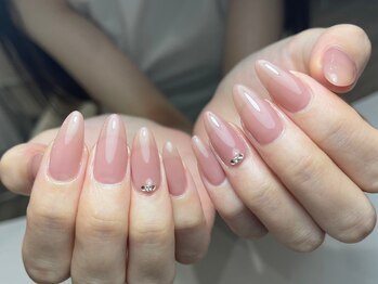 ネイルサロン イズ(NAIL SALON iS)の写真/シンプルでも洗練されたデザインが大人気★定額コース6600円～♪【2週間の無料保証】