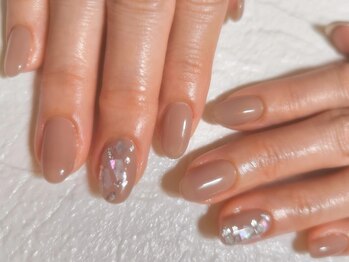 ラウ(Lau)/シェルネイル¥5500