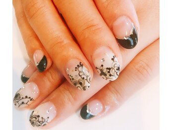 シャイニー(Shine-y)/大人レースネイル