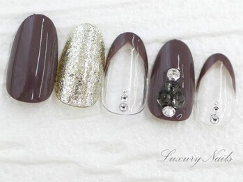 ラグジュアリーネイルズ アカバネ(Luxury Nails Akabane)/オトナ*Ｖフレンチ