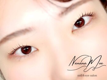 ナナナモエ 千歳店(NananaMoe)の写真/一重や奥二重も◎逆さまつ毛や下がりまつ毛も根元から立ち上げキープ☆1人1人のお目元に合わせてお仕上げ♪