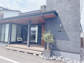 マリー ザ ビューティー(mary the beauty)/黒い平家が目印です♪