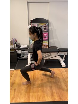 エムズ(M's)/美脚に最適なスクワット!