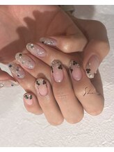 シー(SHE)/ホロフラワーネイル
