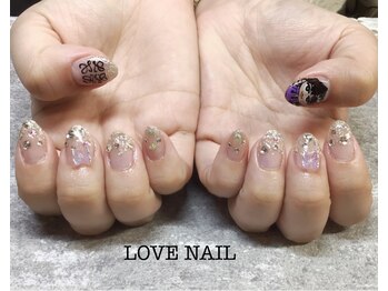 ラブネイル(LOVE NAIL)/ラメグラでキャラクターネイル