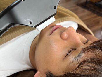 フェリス(FELIZ)の写真/《特殊なアタッチメントで細かい部分まで1本も逃がさない》VIOも可能♪男性も叶う”肌ケア