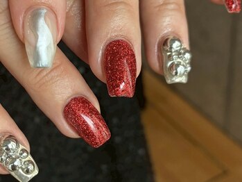 リルム(Relum)/キラキラデザインネイル！