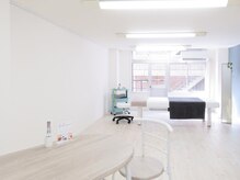 オーレ 秋葉原店(ole)の雰囲気（明るく開放感のあるサロンで心身ともに日々の喧騒から離れて。）