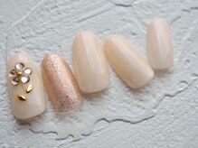 カトルナフ(quatre fois neuf)/春のお花のストーンアートネイル