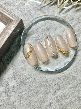 シンプルアクセサリーネイル