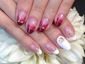 ネイルサロンケイ ヴァリエ(K Varier)/52 レース・フレンチ