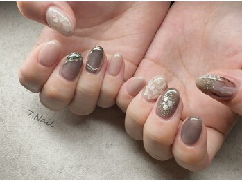 ナナネイル(7.Nail)/大人しいミラー