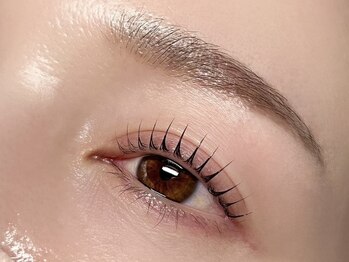 サロンドクロエ(Salon de Chloe)の写真/【まつげパーマ￥4200】くるんと上向きの美まつ毛で可愛さUP♪一人一人の目の形に合わせ提案いたします◎