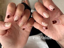 アントレッド(entraide)/落書き風ネイル