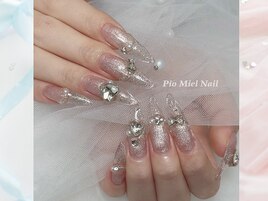 ピンクラメ×ビジューパーツ