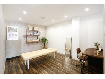 ママエ(mama'e)/先生とお客様だけの空間