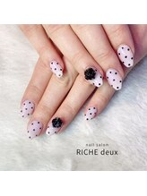 リッシュ ドゥ(RICHE deux)/ガーリードットネイル