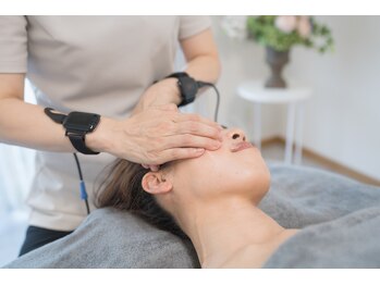 小顔専門サロン ラリューシュ(La ruche)/【4】ラジオ波の施術