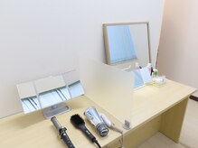 サロンドナーベル(Salon de navel)/メイクスペースもゆったり♪