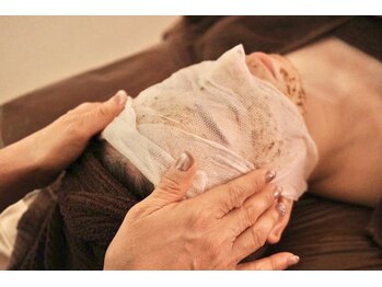 サロン ド ルポ(Salon de Repos)/ハーブピーリング５