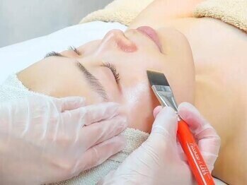 フォクシーラッシュ 大阪梅田本店(FOXY LASH)の写真/≪韓国肌管理ララピール★≫毛穴の開きやお肌のくすみをオフし美白☆やればやるほど毛穴レスでモテ肌へ♪