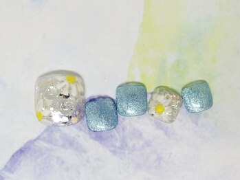 ネイルライフ(NailLife)/6、7月フットキラキラお花水滴
