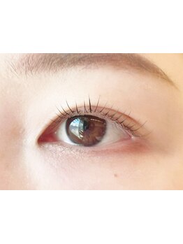 ナチュラル上品な目元にしたい