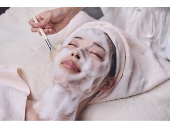 フルールドゥスリジェール(Fleurs de Cerisier)/幹細胞 & 炭酸マスクで血行促進