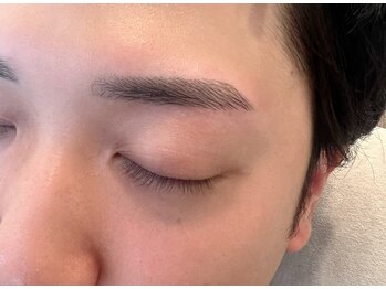 ユニルーム(uni room)/アイブロウ