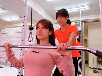 イーストレッチ ジム 大手町(E-STRETCH GYM)/背中に効かせます