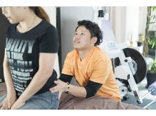 オカモト鍼灸整骨院/骨盤矯正/肩甲骨/猫背＆姿勢矯正