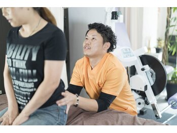 オカモト鍼灸整骨院/骨盤矯正/肩甲骨/猫背&姿勢矯正