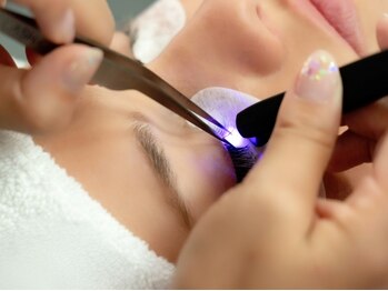 リアナ 船橋店(Riana)の写真/【モチ最強UP★LEDマツエク導入!!】すぐ取れてしまう・グルーが合わずマツエクを諦めていた方におすすめ♪