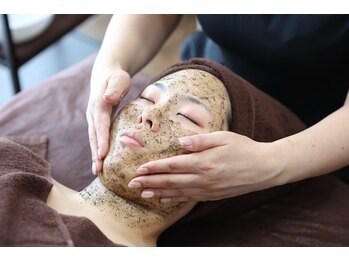 プロモート 岡山城下店(Promote)の写真/感動の仕上がり！個室空間REVIハーブエステで毛穴ケア＆ニキビケア☆剥離しないから初めてでも◎