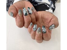 ミッシュネイル(mish nail)/トールペイント風アートが際立つ