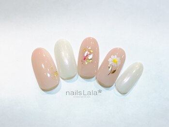 ネイルズ ララ(nails Lala)/デイジー花ネイル