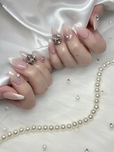 ビビ(ViVi)/ビジューネイル