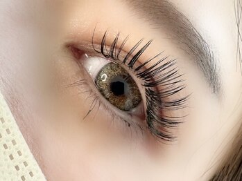 リリティック(LILITIK)の写真/【付け心地＆モチの良さで高評価!!】ワンホンや束感・自まつ毛風マツエクなど理想にあったデザインが実現☆