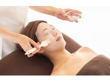 アユアラングレース/「ヒト幹細胞」で若肌へ！