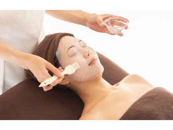 アユアラングレース/「ヒト幹細胞」で若肌へ!