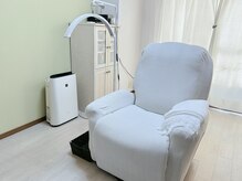 エクラン 段原店(ECLIN)の雰囲気（eyelash部屋/ふかふかソファでゆったり施術を受けられます♪）