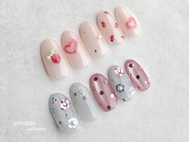 いちご×ハートのガーリーネイル