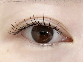 ブリリアント 羽衣店(BRILLIANT)の写真/話題のフラットフラッシュラッシュ＊地まつ毛とエクステがセパレートせずバラつき軽減！綺麗な仕上がりに♪