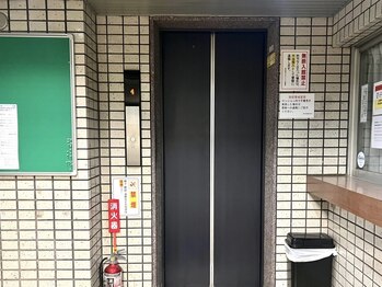 ルミラ(RUMIRA)/エレベーターは奥にございます