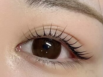 オヤユビヒメ 心斎橋店(Oyayubihime)の写真/ロッドの種類が豊富でなりたい目元がきっと見つかる《まつ毛パーマ》★根本からぱっちり《パリジェンヌ》