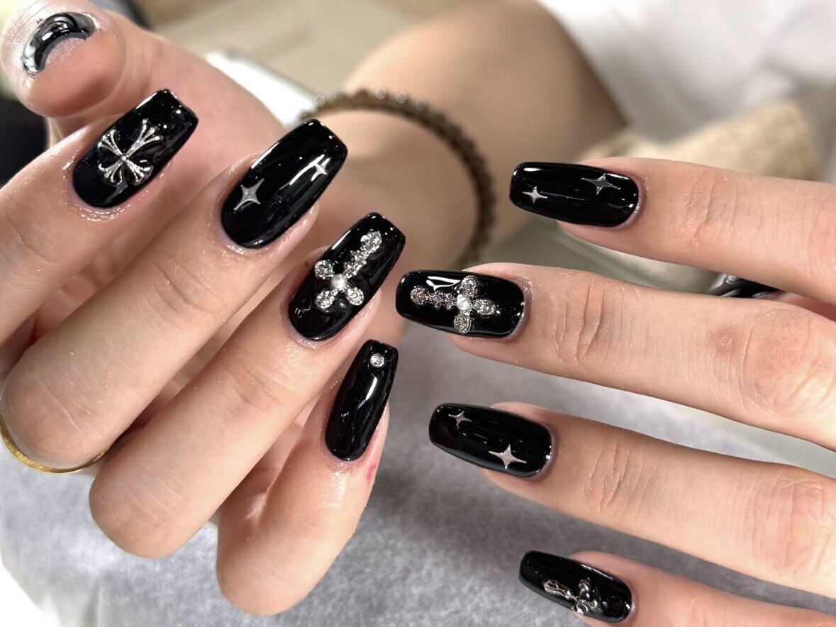 黒色ネイル 黒ネイル：PG015185107｜ベストネイル 八王子店(Best Nail)のフォト