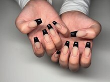 シウ(Siu)/188 黒フレンチネイル