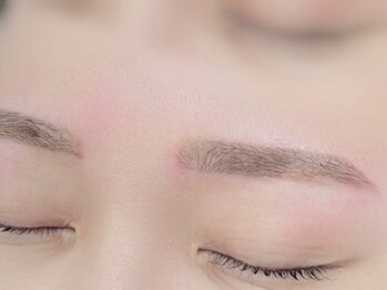 クレイモ(Kureimo)の写真/お顔の印象を決める『眉』は"Kureimo"で♪骨格と自眉に合わせた魅力的な"美眉"でメイクが楽に◎